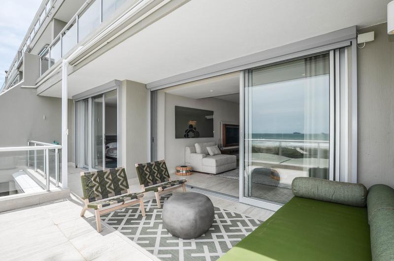 To Let 2 Bedroom Property for Rent in Dolphin Beach Western Cape